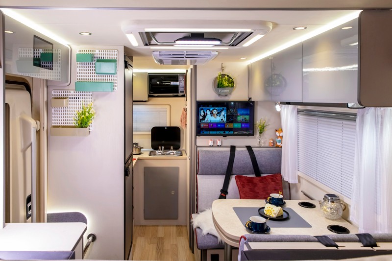 自由炮四驅(qū)房車，更自由