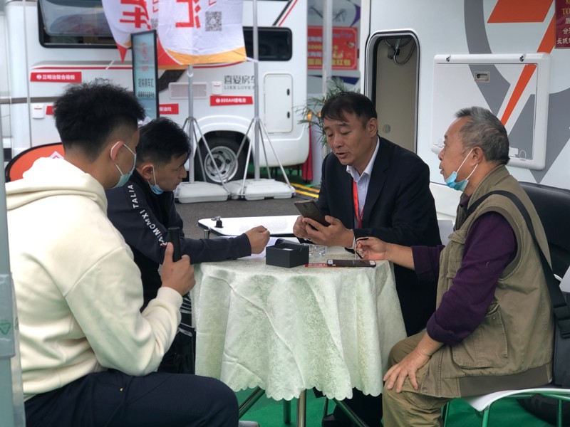 性能滿格，自由炮憑實(shí)力圈粉